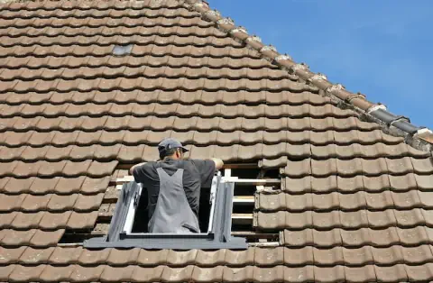 Pose de velux - Beaumont-sur-Sarthe